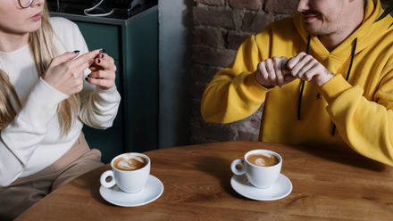 sign language pexels-cottonbro-studio-6321925 (1).jpg