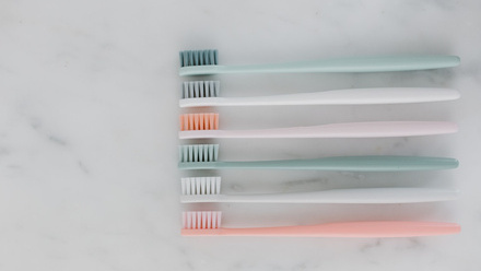Toothbrush pexels-tara-winstead-6690852.jpg