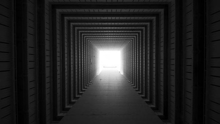 tunnel-pexels-xi-xi-918184-3043424.jpg
